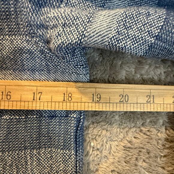 Johnnie O Blue Chambray Shacket Button Down Shirt Stripe Pattern Boys 14 - Picture 12 of 13